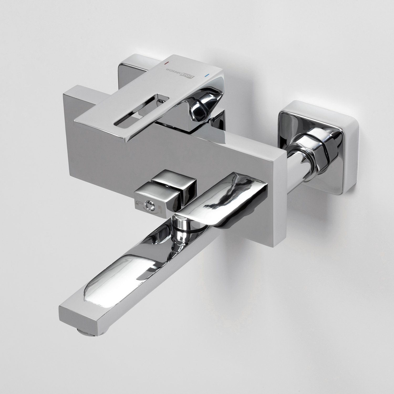Альме (Alme) 1501 Смеситель для ванны с коротким изливом